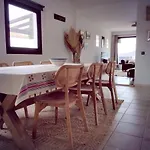 Surfwhitehouse Vila