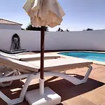 Vila Surfwhitehouse