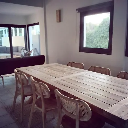 Willa Surfwhitehouse Lajares