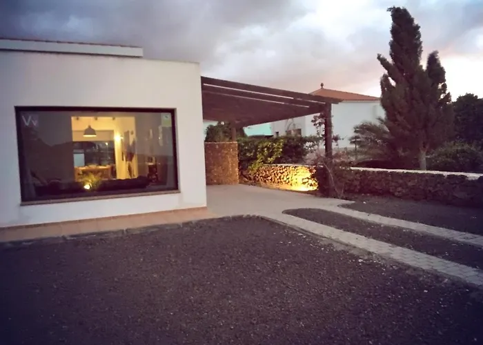 Surfwhitehouse Villa