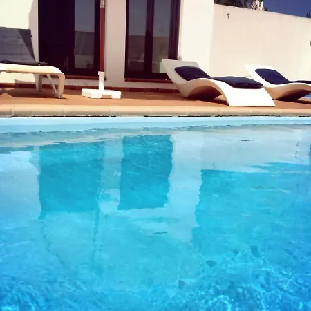 فيلة Surfwhitehouse *