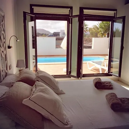 Surfwhitehouse * لاجاريس