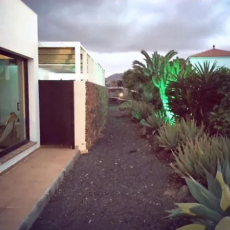 Surfwhitehouse فيلة