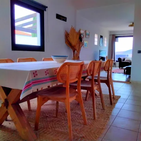 Surfwhitehouse * لاجاريس