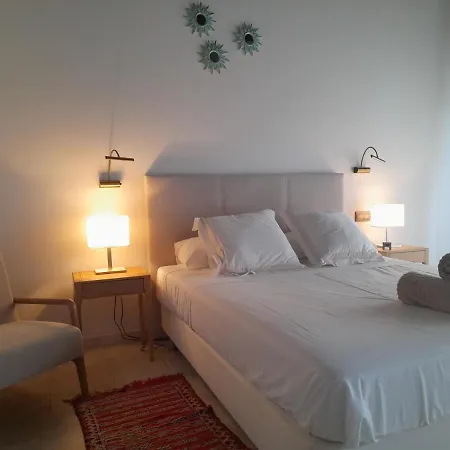 فيلة Surfwhitehouse لاجاريس